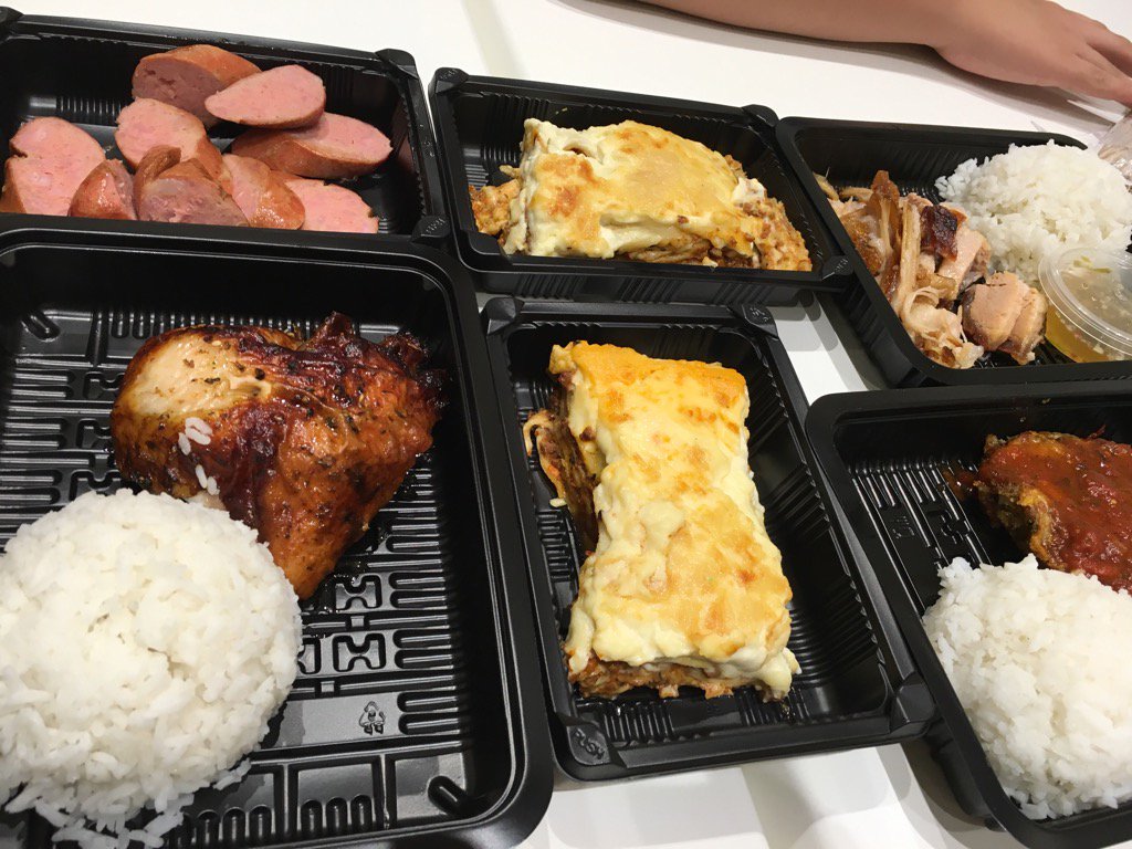 tinepalado's tweet image. Our fam&apos;s lunch on a #CodingThursday @PowerPlantRockwell. #TheBestKaLordAllTheTime