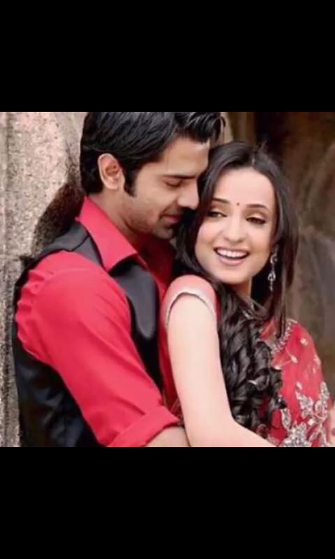 Рецепт джалеби от кхуши. Как назвать эту любовь на русском 166. Арнав и кхуши. Арнав сингх райзада. Санайя ирани и барун собти.