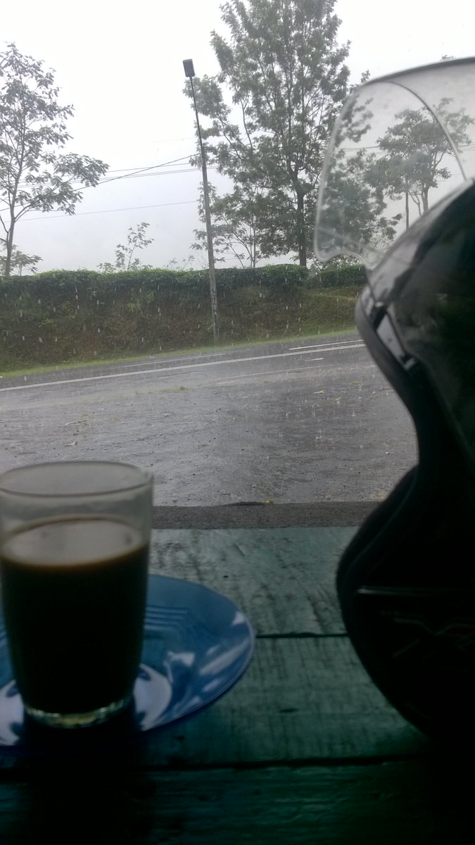 #Ngopdul Ngopi jeung ngawadul.