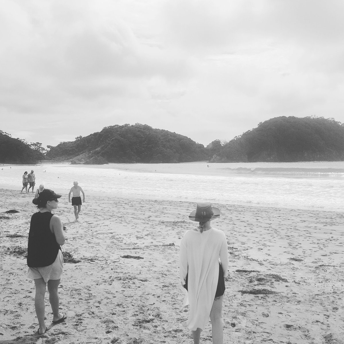 charcanning_'s tweet photo. Santa Semana - Matapouri, NZ https://t.co/aD2Qkg3rEQ
