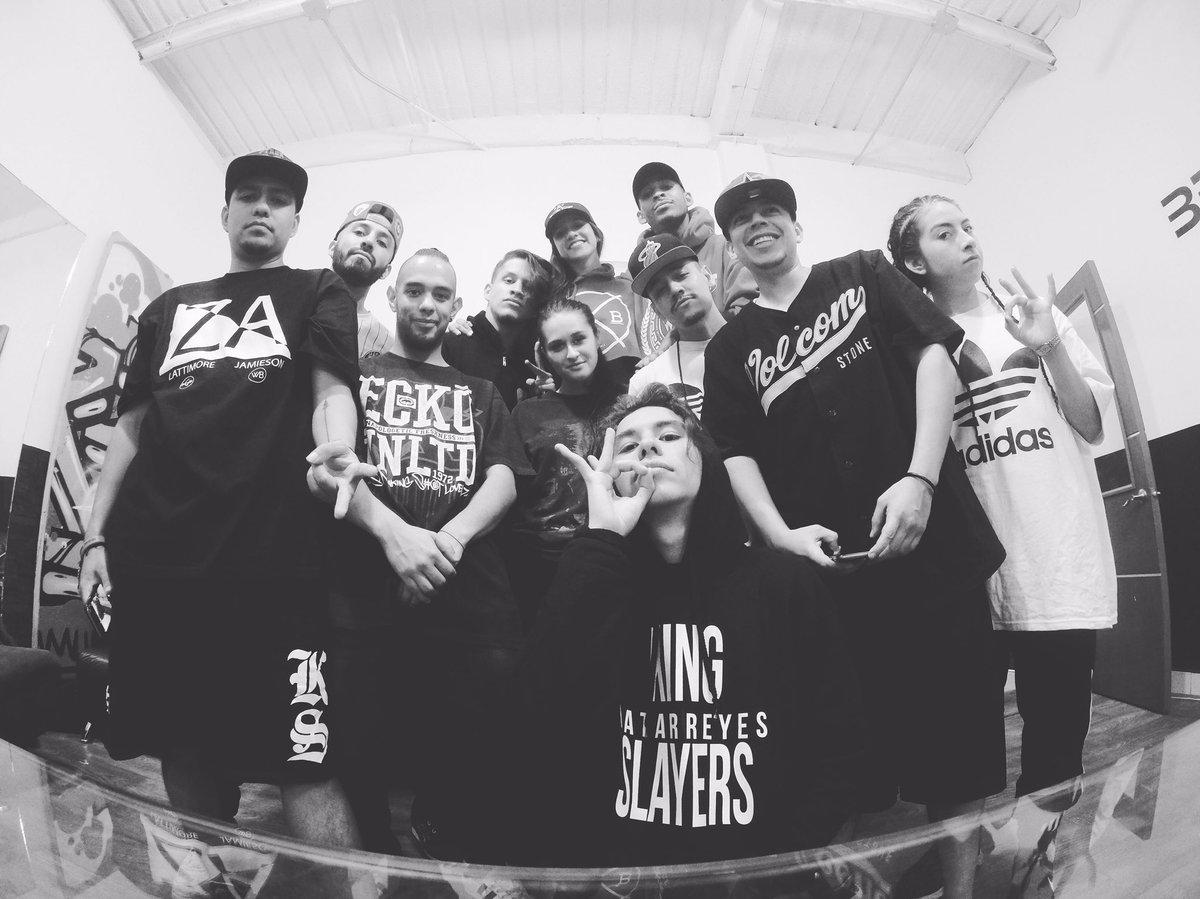 kariicelis's tweet photo. My family #WBFAM @worldbeatstudio https://t.co/T5mCFUqEHP