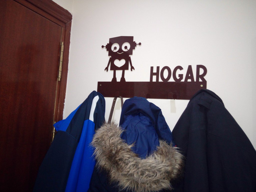 RC_diseno's tweet photo. Un robot con corazón https://t.co/QnOG7p8VQz https://t.co/ZfY32zIJaz