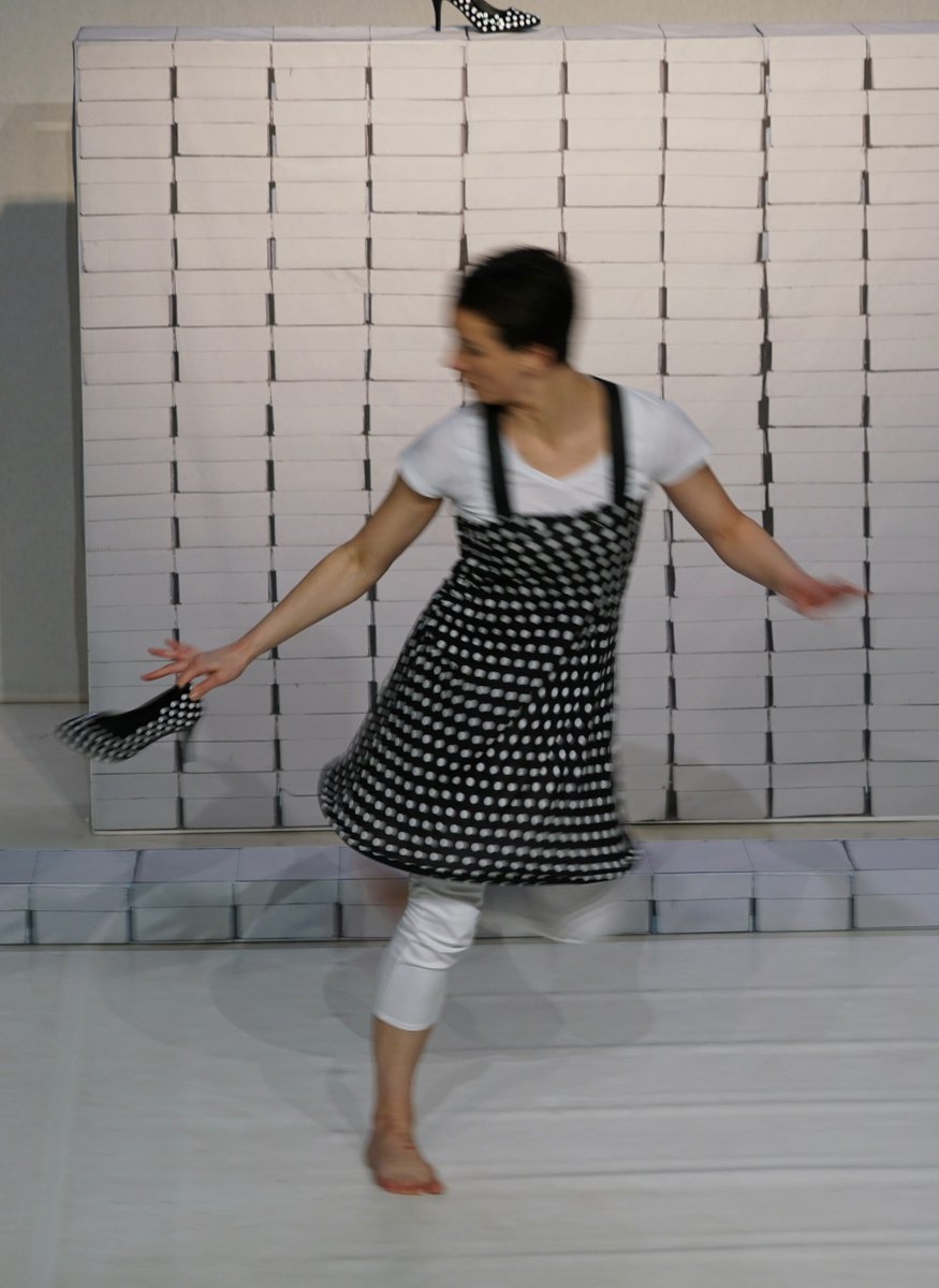 cornilledanse's tweet image. CHOUZ, danse dès 2 ans, à CERGY (Paris) les 12 et 13 Avril, @VisagesDuMonde @nathaliecornill