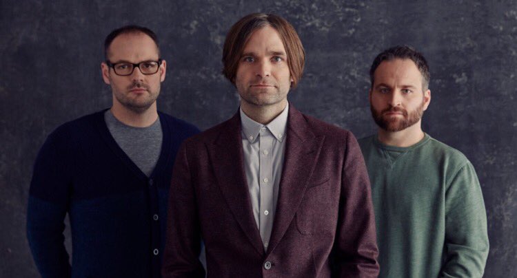 FalphyMusic's tweet image. Name the band.