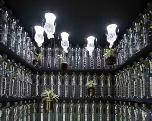 Trend_tank's tweet photo. #Recycled bottle #installation demonstrates delicate balance between light and water. | https://t.co/3DB8tOJqAl https://t.co/FwEjJnBEgz