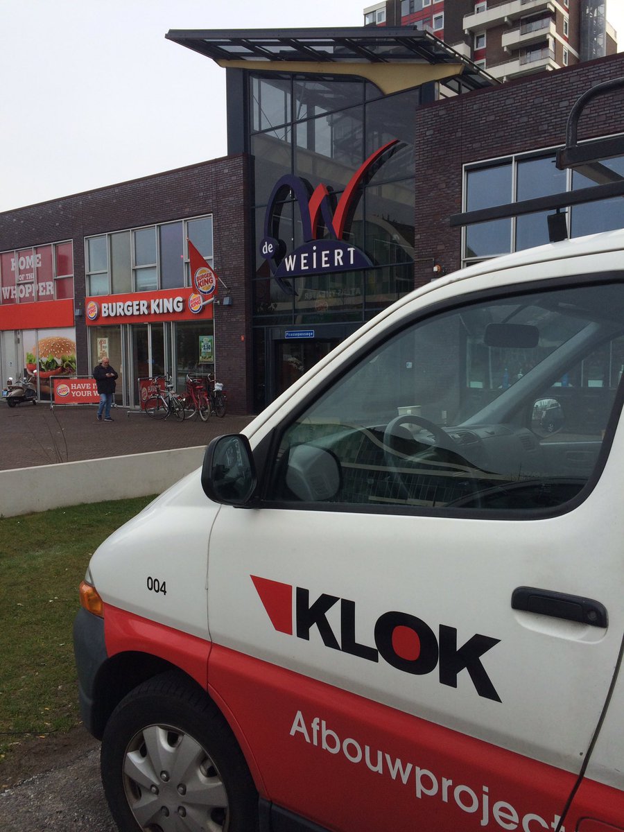 michaelbrinkhof's tweet photo. @KLOK_ASSEN onderhoud en kleurwijziging in winkelcentrum De Weiert te Emmen #winkelvriendelijk https://t.co/pGWlGEu7Rb
