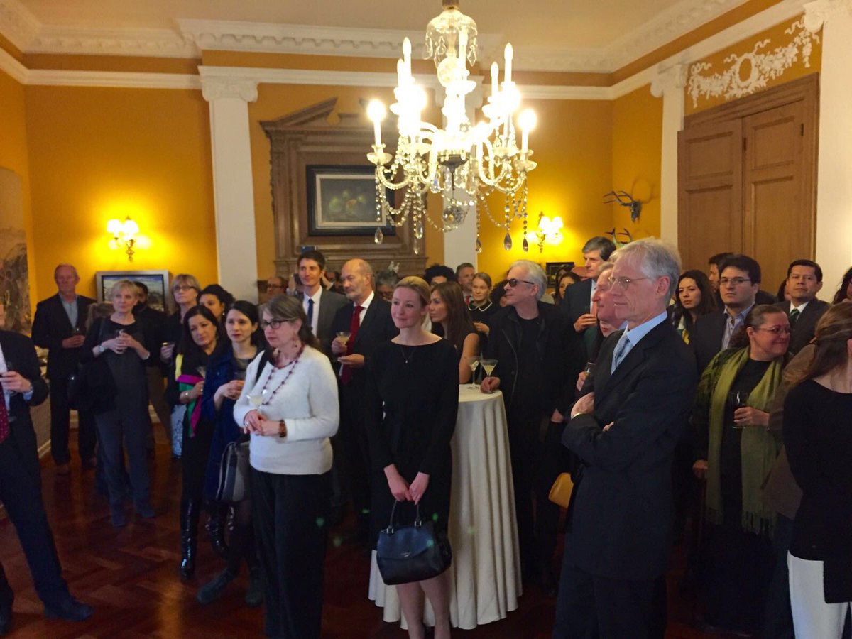 gomezpickering's tweet photo. Ayer agradecimos a todos los que formaron parte de #MXUK2015 por hacer posible un gran año que vivirá por siempre https://t.co/kOXyD48UFi