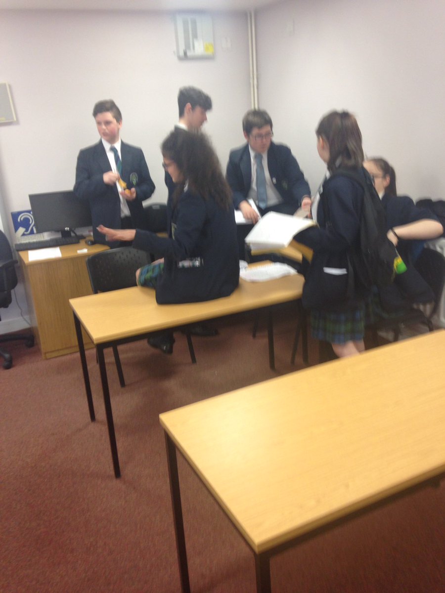 AssisiStepUp's tweet photo. #DMC2016 prep for our first debate, @ACADEMYSFA  team A https://t.co/1k3DhJmJqa