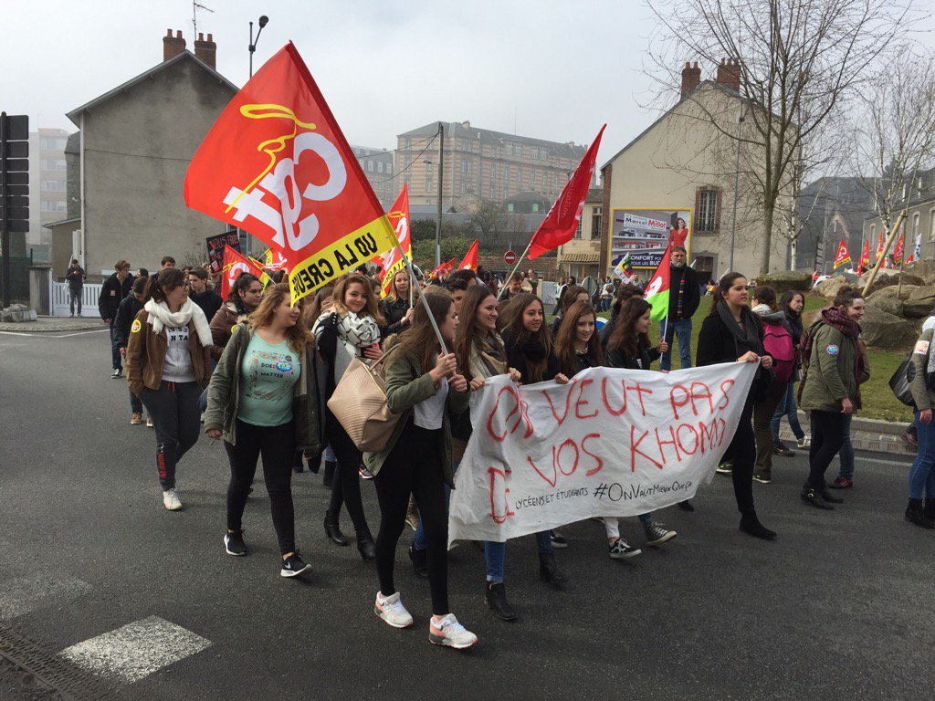 marybroque's tweet photo. Le cortège se dirige vers Pôle Emploi avant de revenir en centre ville #Gueret #Manif31Mars https://t.co/jIcMlX0G96