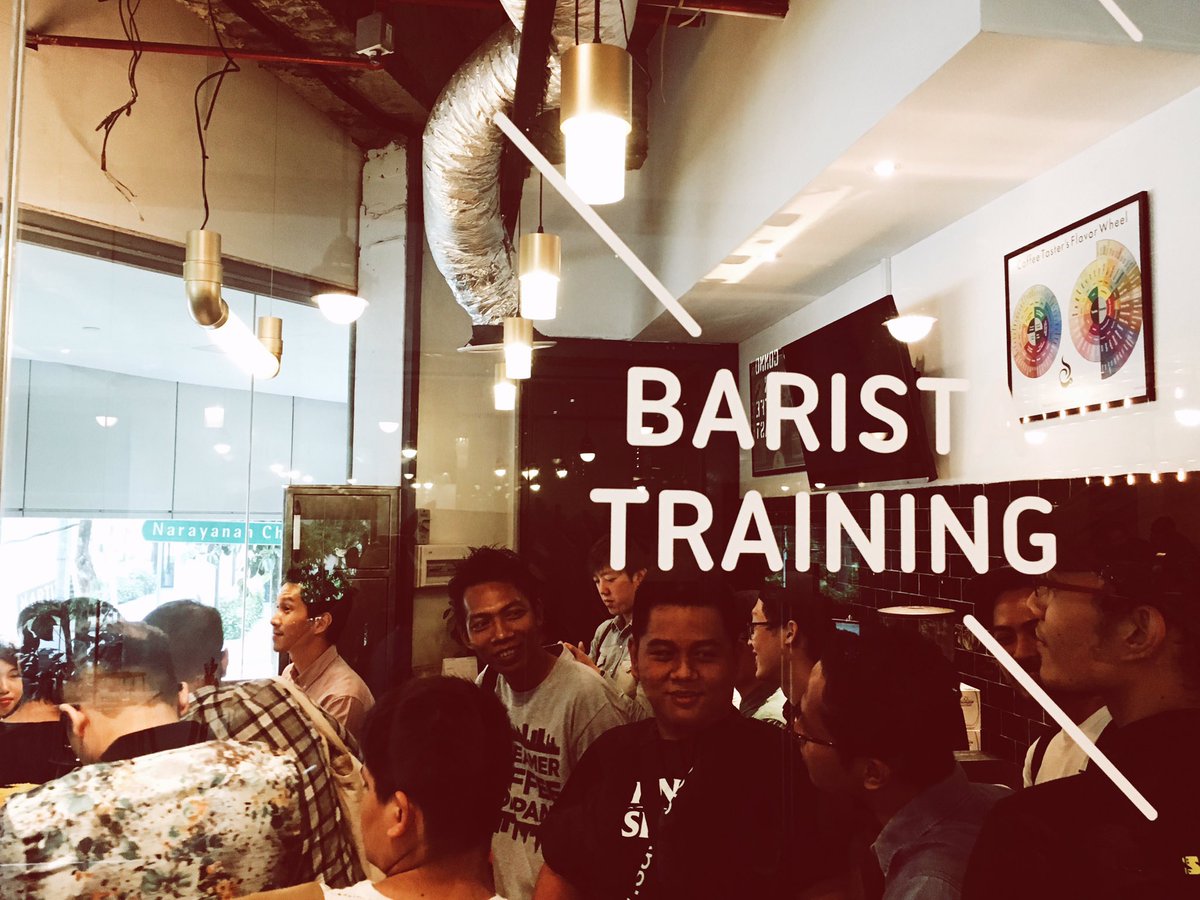 #SGaeropresschamps2016 competitor briefing 🙌🏼 #showtime #aeropress #commonmancoffeeroasters <a href="/aero/">Aero® Chocolate</a>.press