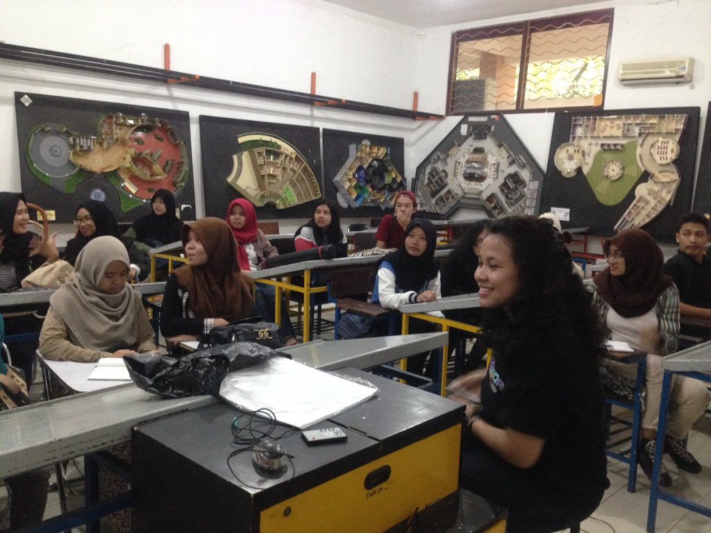 Kunjungan dari teman-teman Arsitektur UNS dalam rangka sharing tentang kesibukan masing-masing prodi😬