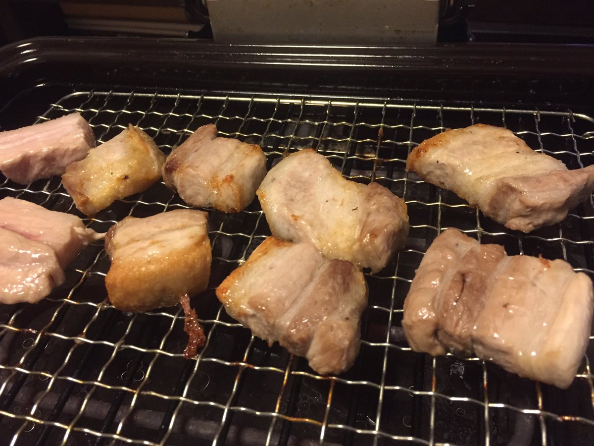 市川ヒロシ ドラマどんぶり委員長放送中 自宅一人焼肉 O 豚バラブロックを厚めに切って遠赤外線ロースターで焼き 大葉 豚肉 コチュジャン ネギに塩コショウかけてサラダ菜に巻いて食べる これがマズかったら田舎帰るで T Co Irezk2hhra 市川ヒロシ ドラマどんぶり委員長放送中 自宅一人焼肉 O 豚バラブロックを厚めに切って遠赤外線ロースターで焼き 大葉 豚肉 コチュジャン ネギに塩コショウかけてサラダ菜に巻いて食べる これがマズかったら田舎帰るで T Co Irezk2hhra