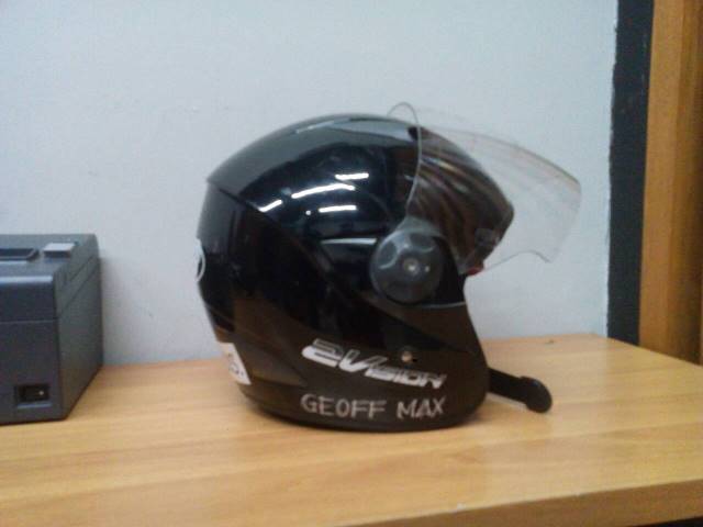 FS helm KYT 2vision. 199k kondisi 90%, minus karena pemakaian,minat line: ccaki17. #ModalFinal #PersibJuara #RoadGBK