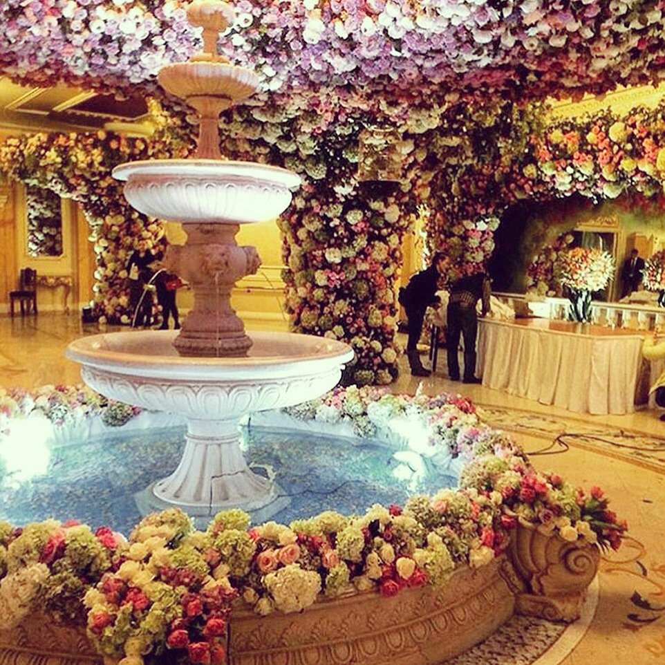 PotcakesWedding's tweet photo. The world's going mad for this opulent #russianwedding #safisa #невеста #свадьба #Москва #Россия #luxury #weddings https://t.co/LkHZacZeMB