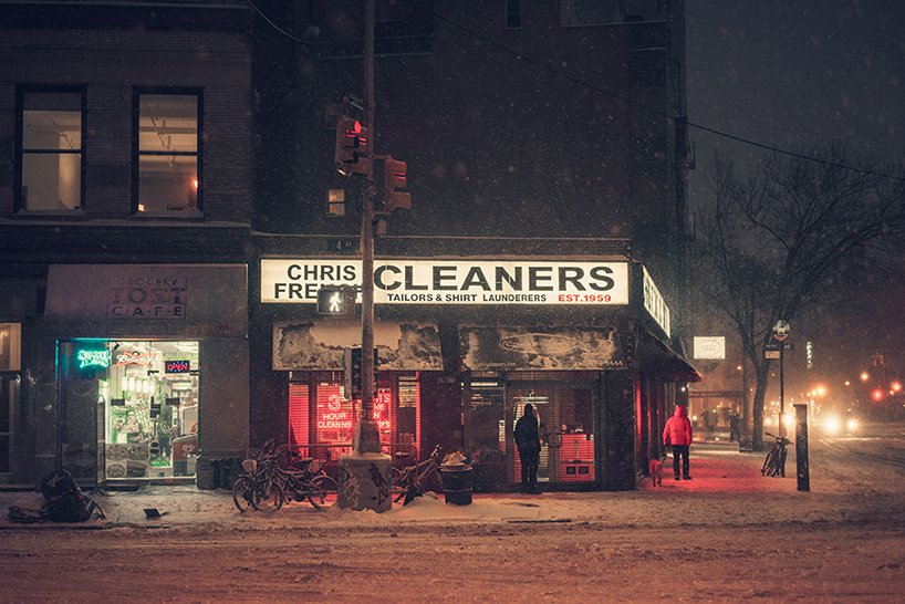 designboom's tweet image. franck bohbot's cinematic photos of new york form a sentimental study of storefronts
designboom.com/art/franck-boh…