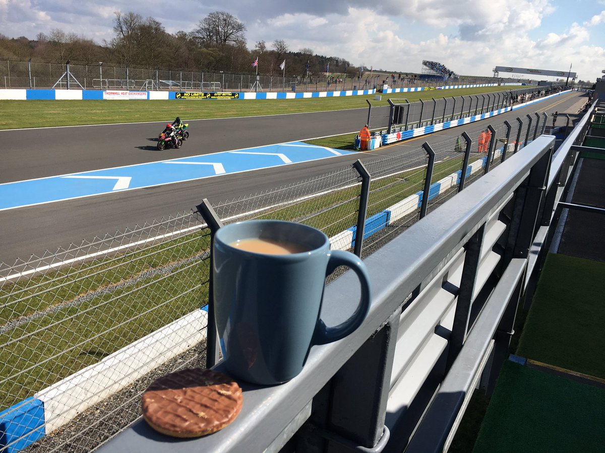 fman256's tweet image. Sat watching @OfficialBSB with @SouthfieldsTN and @mjcs007 in the sun