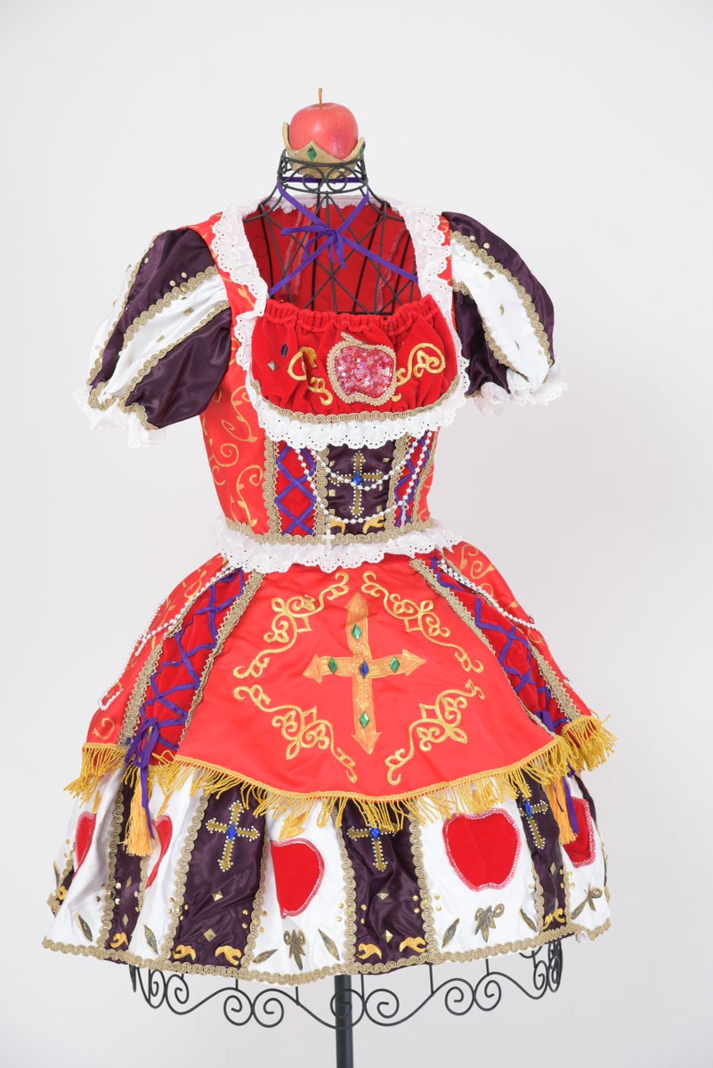 稲子 Ar Twitter アイカツに出会って ロリゴシックのドレスを縫って裁縫技術が上達しました 布や副資材 デザインをアイドルとデザイナーが協力してドレスを仕上げている姿が好きです Aikatsu ありがとうアイカツ アイカツ好きさんと繋がりたい T Co