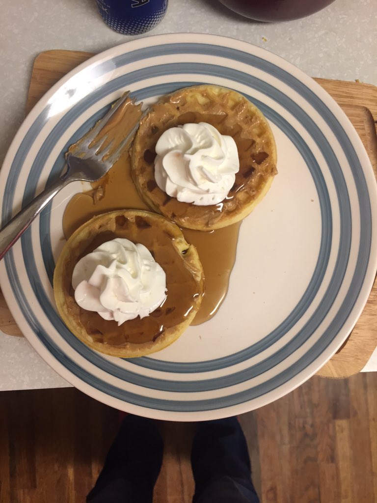 hannahmitch_'s tweet photo. Call me Leslie #ParksandRecration https://t.co/OGHTdsmoXQ