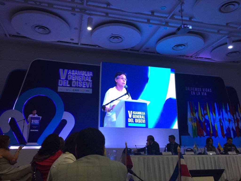 Jeanne Piccard voz de las víctimas pide políticas a favor de seguridad vial <a href="/OISEVI/">OISEVI</a> #Cartagena <a href="/LorenaBravoR/">Lorena Bravo</a>