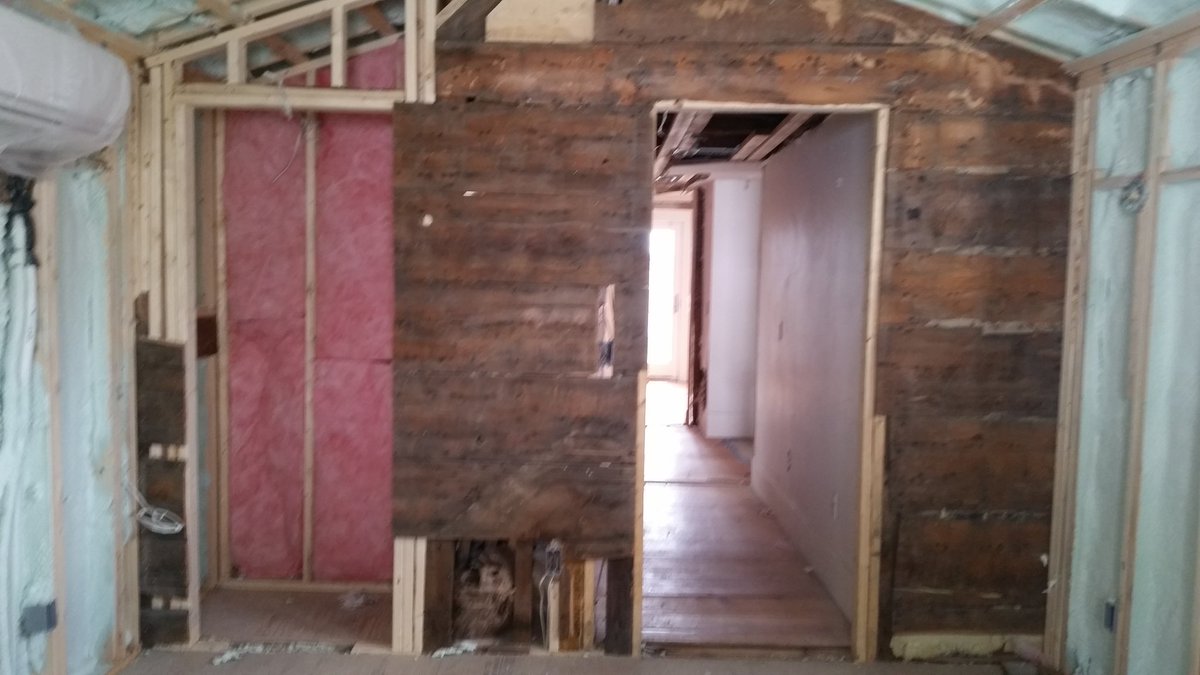 YankeePlasterer's tweet photo. Renovations! Early 1800's home  at the tip of Cape Cod. .. #plastering #finishplaster https://t.co/ntfL34Z1f8