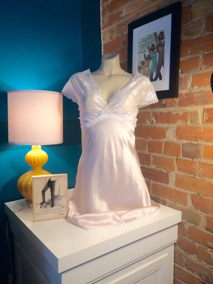FortheGirlsTO's tweet photo. this True Love chemise by @TheMimiHolliday will make any grey day better! https://t.co/oQbNPZ22Zo