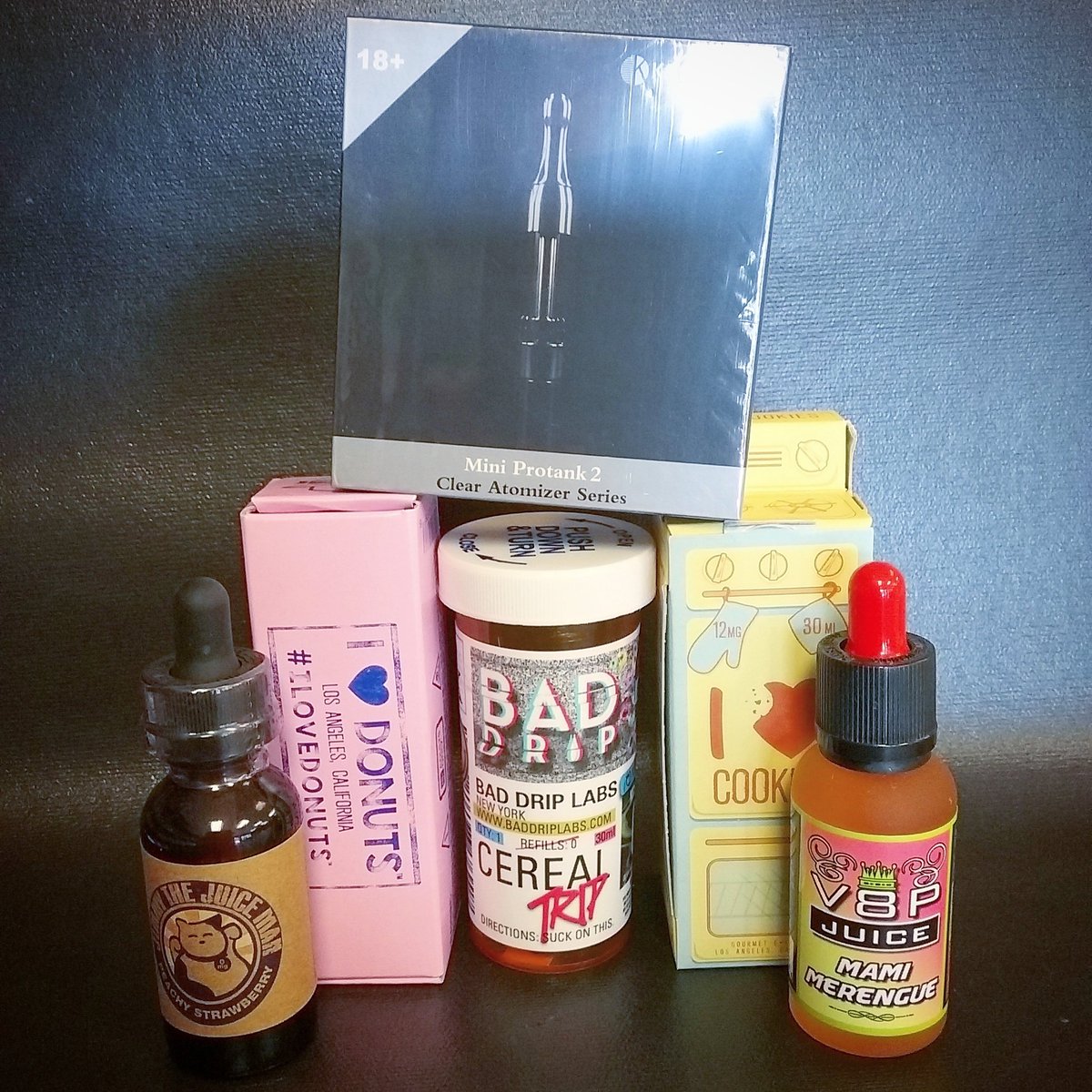 SmokeStash3's tweet image. #kangertech #miniprotank2 #ilovecookies #ilovedonuts #madhatterjuice #baddriplabs #baddrip #cerealtrip #vapelyfe