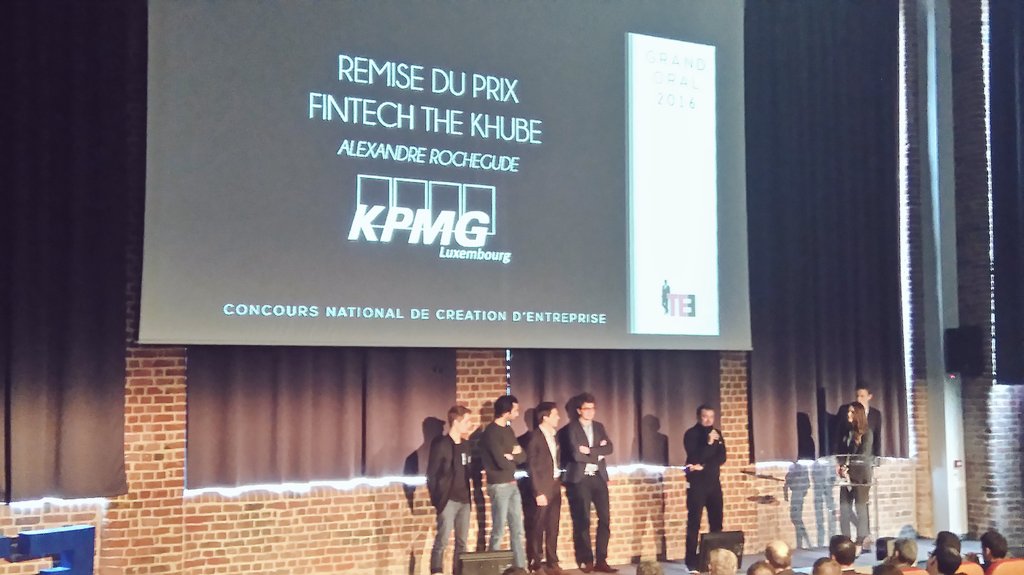 concoursTEE's tweet photo. Un grand bravo à @pumpkin_app, vainqueur du prix Fintech TheKhube remis par @arochegude ! https://t.co/kwHCw1STmc