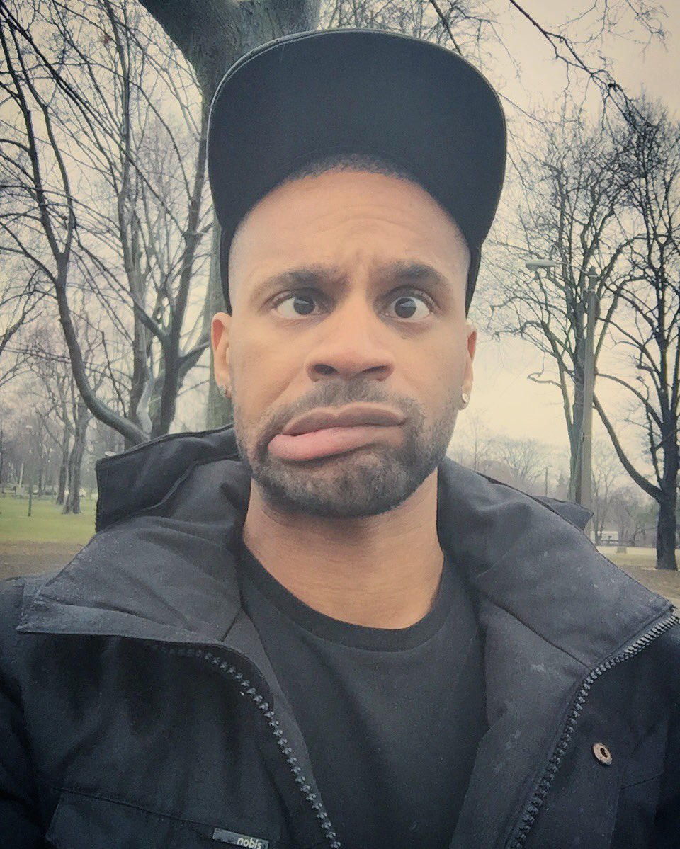 jnthnnthnl's tweet photo. i've gotta get better at checking the weather before leaving the house. ๐งโ๏ธโ๏ธ #umbrellaless #coffee #park #damp https://t.co/U7RkB4hGU2