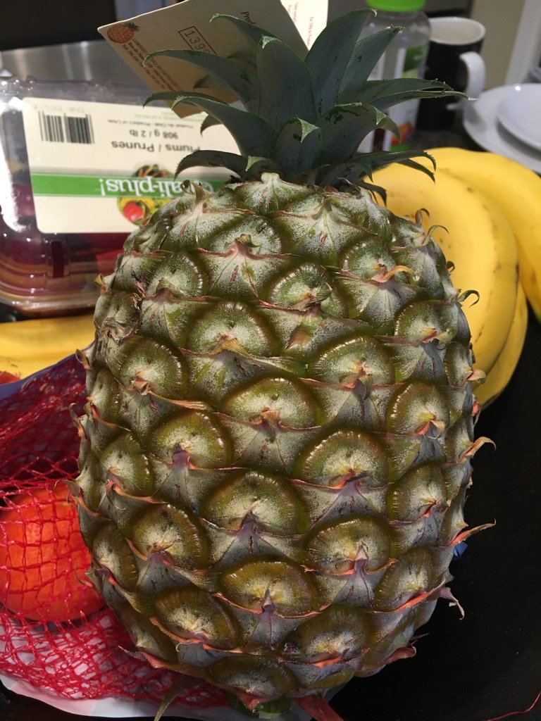ByHeatherGD's tweet photo. Important new addition to my fruit bowl. π#ohYesIDid #AzoresInToronto #NotEnoughToShare https://t.co/MQwmNNqQEV