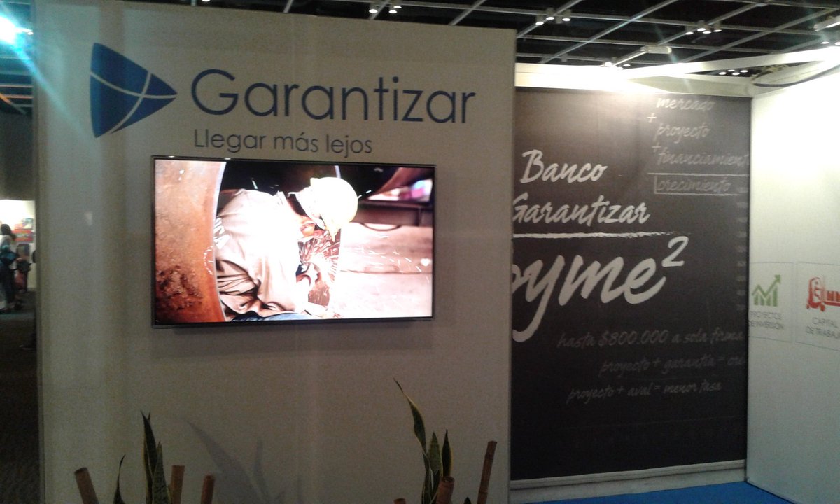 BarbaraS_Lucero's tweet photo. @Garantizar en Expo EFI acercando a las Pymes nuestras herramientas. 
#Menciónespecial #Mejorstand https://t.co/GKMV8nenLe