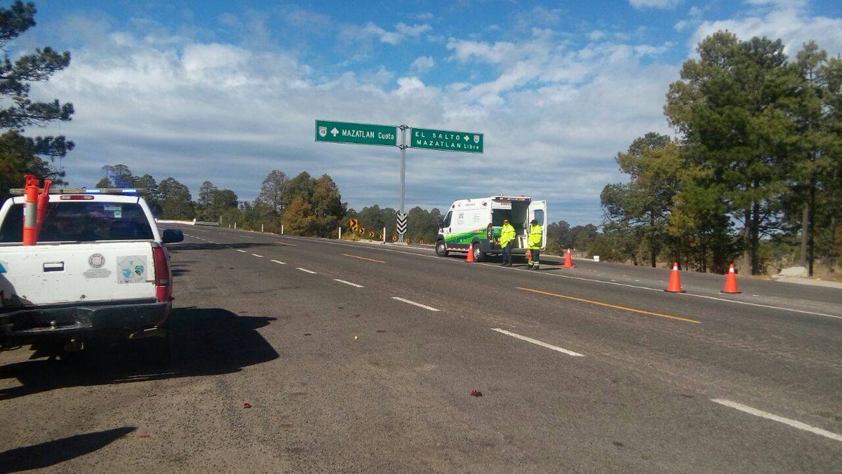 CEPCDurango's tweet photo. Listos los puestos de control, que estarán operando hoy, en la ruta de la #SemanaDeLaMoto en #Dgo. #PrevenirEsVivir https://t.co/9d6i3YIOT7