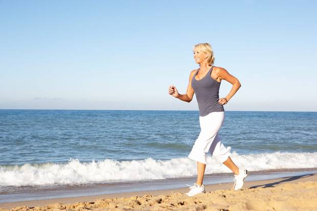 FitACC's tweet photo. Why lifting is the new running for women over 40 https://t.co/Rujwjaf0qS https://t.co/xmGvgcd5wW