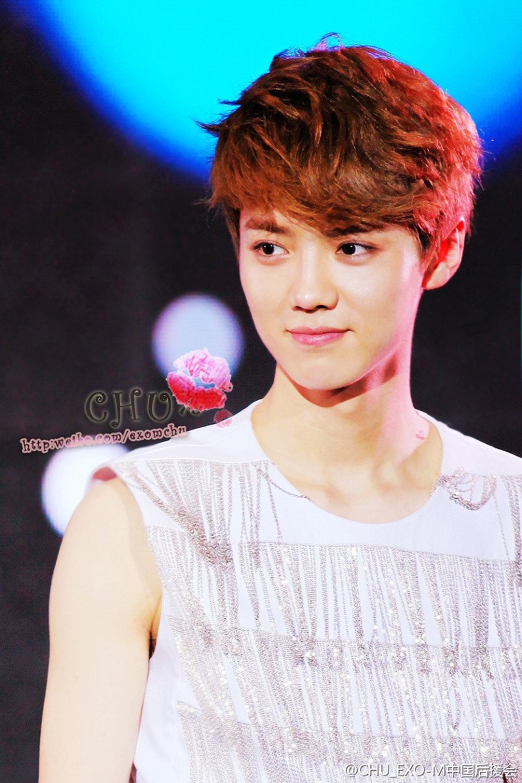 beelchanmyworld's tweet photo. รักเด็กคนนี้มาตลอด4ปี และขอบคุณที่ยังคงรักและศรัทธา ปัจจุบันทุกอย่างเปลี่ยนไป..ความรู้สึกเหมือนเดิม #4yearswithLuhan https://t.co/jFCZzdV6vG