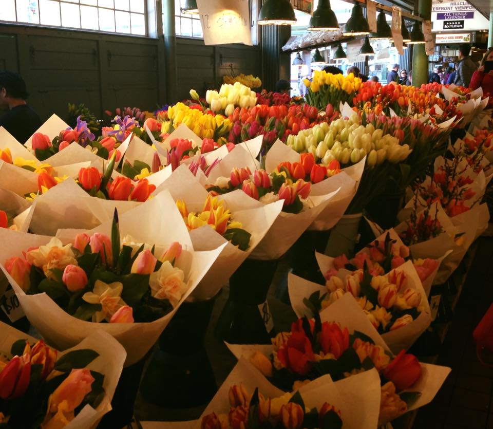 MayflowerPark's tweet photo. Spring has Sprung at the @pike_place #SpringtimeInSeattle https://t.co/GccHN2FmHR