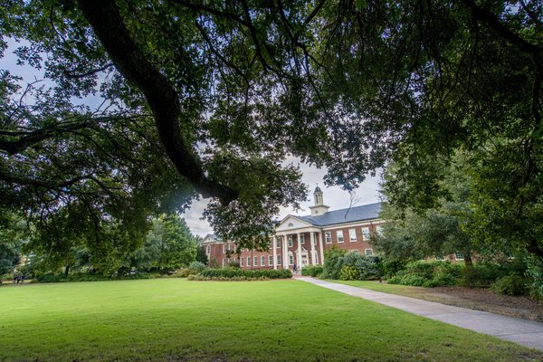 Can’t make it to today's installation ceremony? Watch it online: bit.ly/1q34ZSh #UNCWInstallation