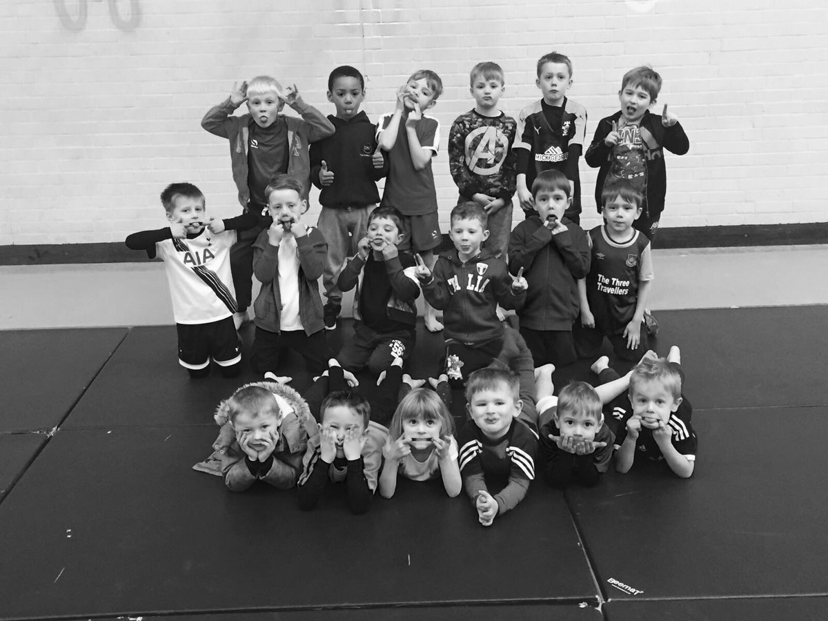 Dellar_SC's tweet photo. Easter Holiday Camps - Day 2

Massive thank you once again to all for a fantastic two days! Group pics below.. #DSC https://t.co/9gyh9KRn56