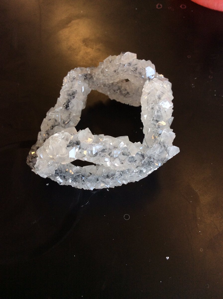 PHS_STEAM's tweet photo. Examining crystal structure, geometry, and growth in borax crystals! https://t.co/HFKNZuxTKa