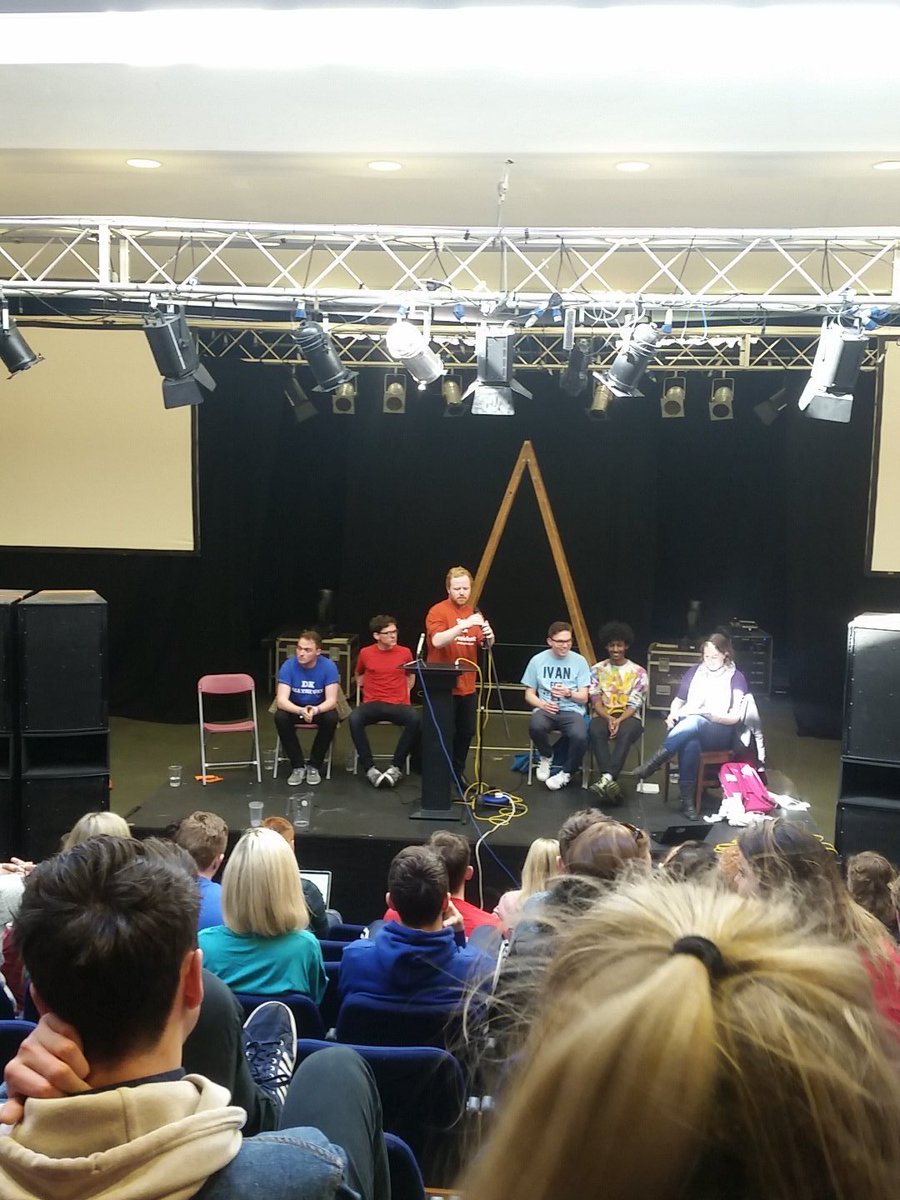 We're back again, live tweeting from <a href="/DCUSU/">DCU Students' Union</a> Hustings #DK4Prez #DKalltheway