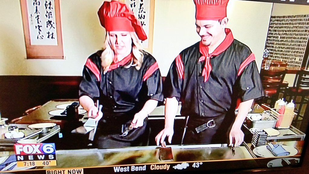 NicoleKoglinMKE's tweet image. This is worth calling in sick for. #SkipWork  Stay home instead &amp;amp; watch @LangemoFox6 learn how to be a hibachi chef.