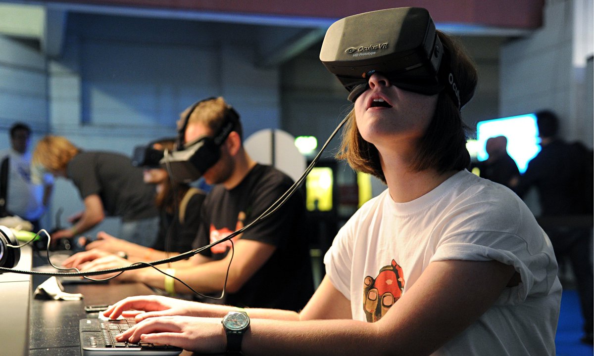 CampuserosClub's tweet photo. ¿Qué kit de realidad virtual escoger? #Cpmx7 #CpAr1 #CpEc6 #CpCr2 https://t.co/58wUeLjhG6 https://t.co/LDPguudehn