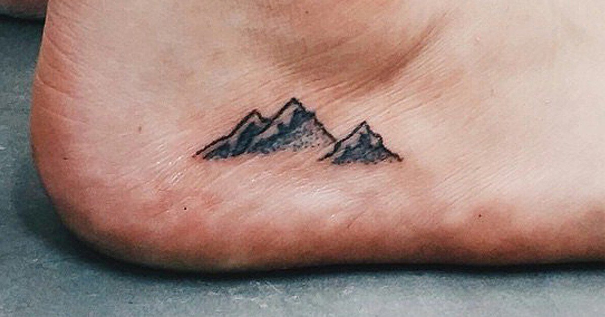 Mountain Tattoos - 11 Beautiful Examples of Mountain Tattoos | Lorelsberg