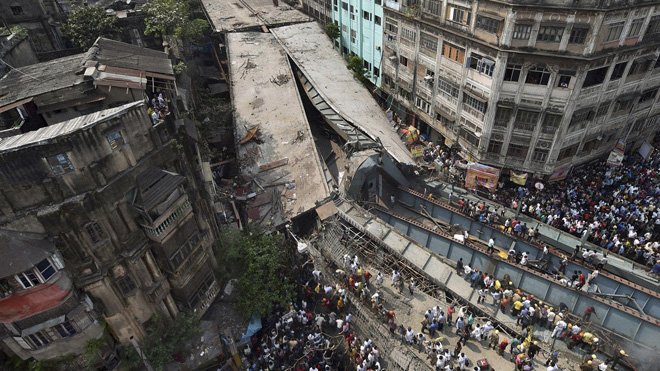 FoxNews's tweet photo. #BREAKING: Death toll in India overpass collapse rises to at least 15 https://t.co/cWWXTrga2w https://t.co/tUKUTDbVKm
