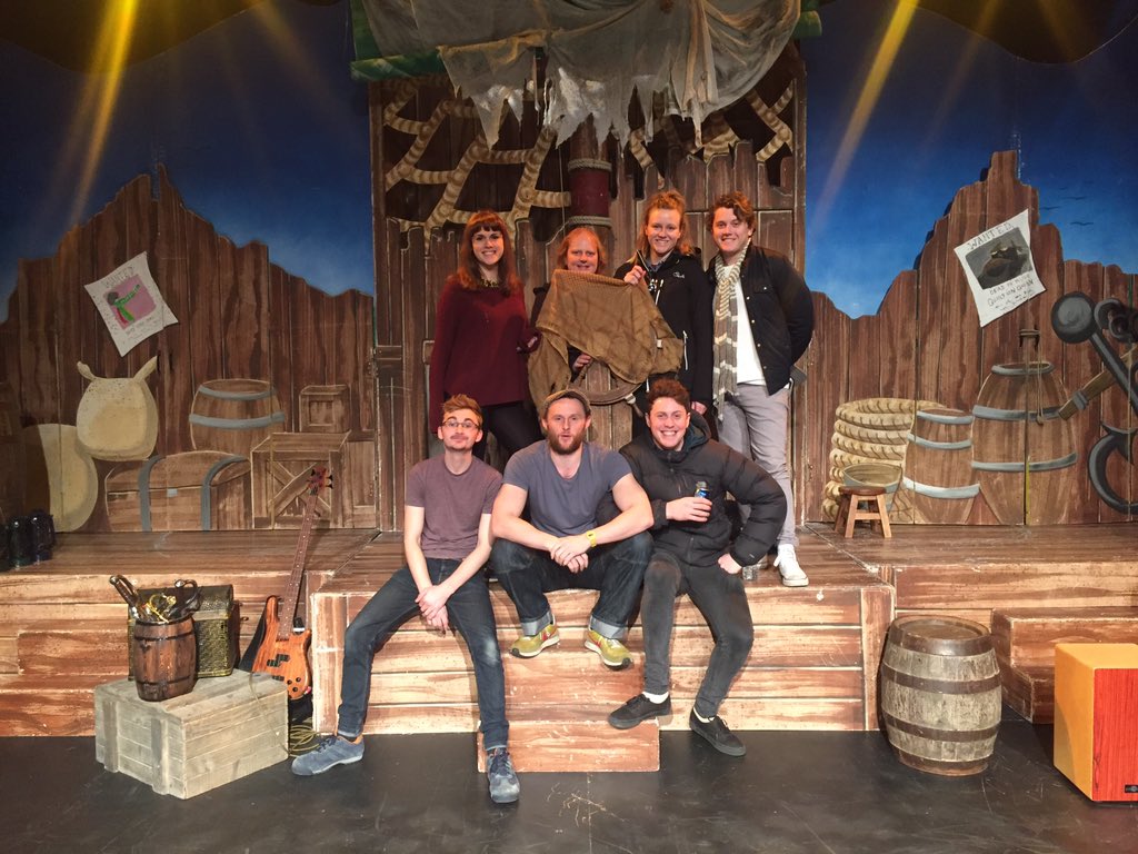 MonstersOnTour's tweet photo. Please put your hands together for the class of 2016! #HereBeMonsters #MonstersOnTour #Finale @BelfieldSlater https://t.co/nPlpogWCCw