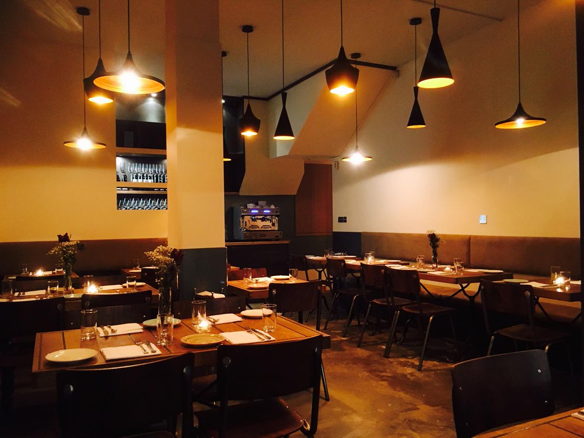theofficialLL's tweet photo. Check out #Farringon's ultra-cool new restaurant by @chefjarv: https://t.co/TIqw95EVln  @AngloFarringdon https://t.co/gBlHF0X4Pq