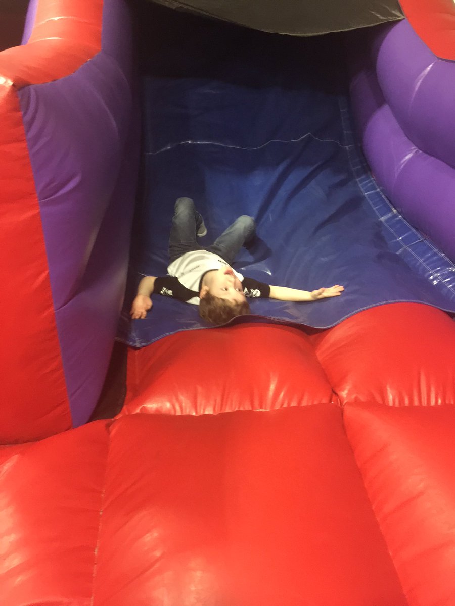CarronshoreP1's tweet photo. The big chute was very popular with P1. https://t.co/OZqSmQeMdm