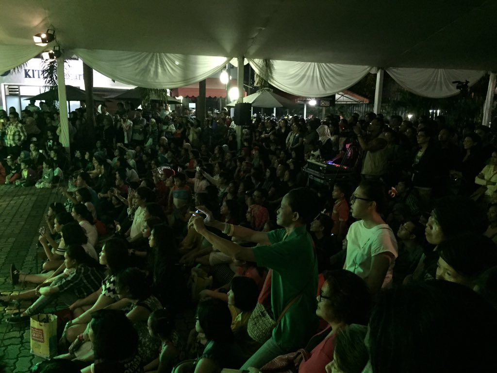 #Hiphop in <a href="/ErasmusHuis/">Erasmus Huis Jakarta</a> with #JeckoSiompo Animal Pop Dance huge success with almost 800 audience <a href="/DutchMFA/">Dutch Ministry of Foreign Affairs 🇳🇱</a>