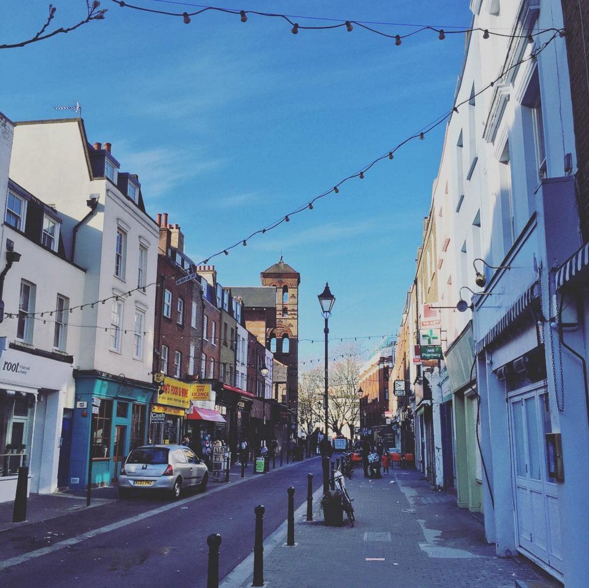 Exmouth_Mkt's tweet image. The street was looking rather glorious earlier! Hello spring, you do suit us well ... ☀
