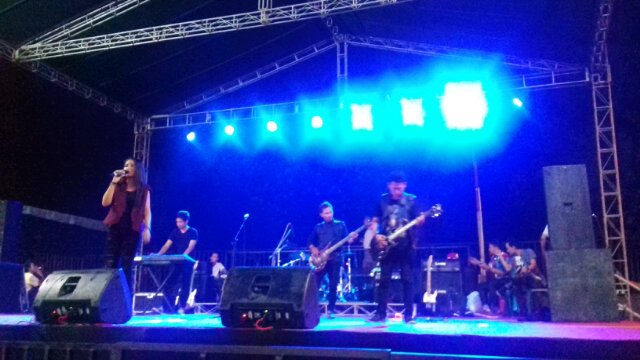 rocketband1's tweet photo. Live Perform by Rocket Band-Pesta Rakyat Sleman"(Taman Denggung) https://t.co/68cYSjwIz8