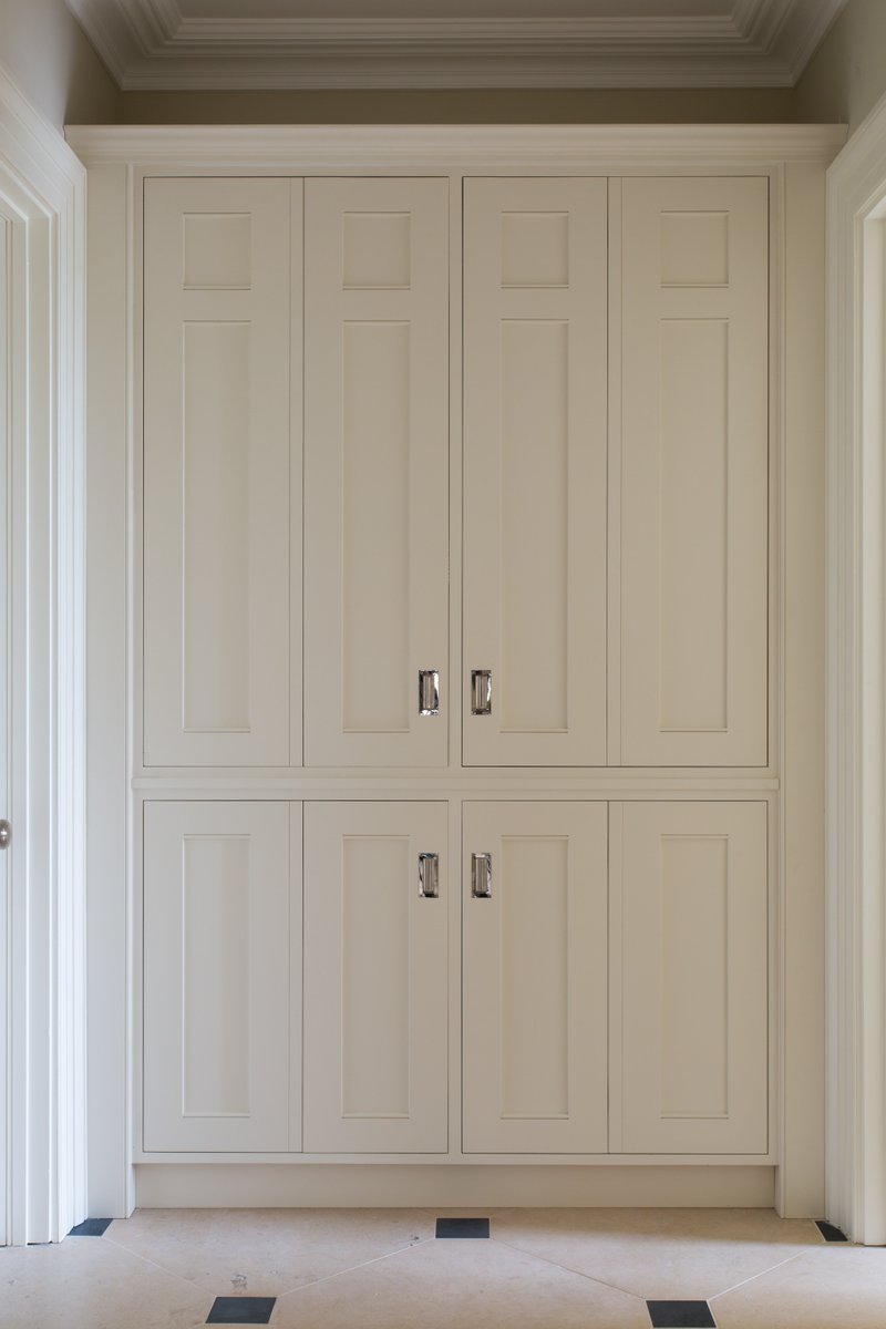 TreemarkK's tweet photo. Drink anyone, If you like to entertain your friends will be impressed with this drinks cabinet.#bespokefurniture https://t.co/QddmKb0r0A