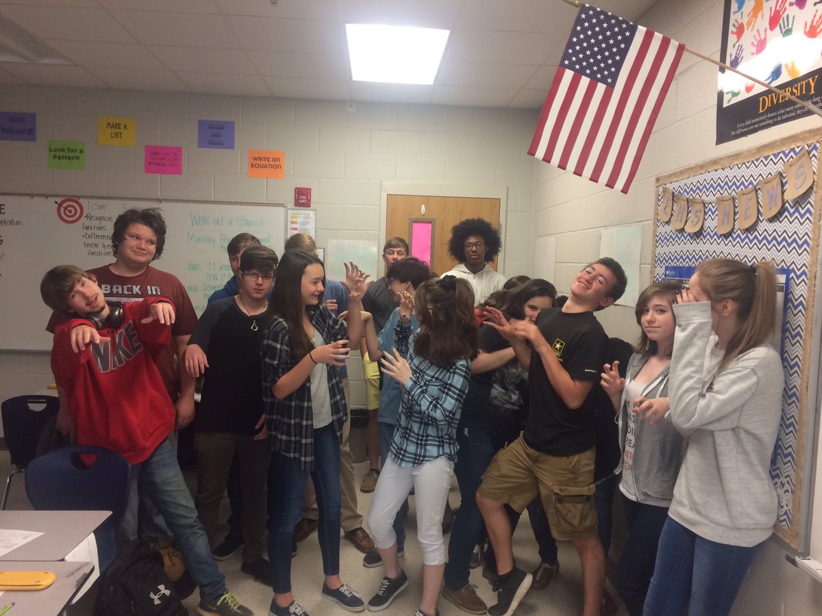 ms_morris_'s tweet photo. Becoming zombies to explore exponential functions! @Meghan_Davis1 @Bebes92 #ehslearn https://t.co/ZkmuLn6glY